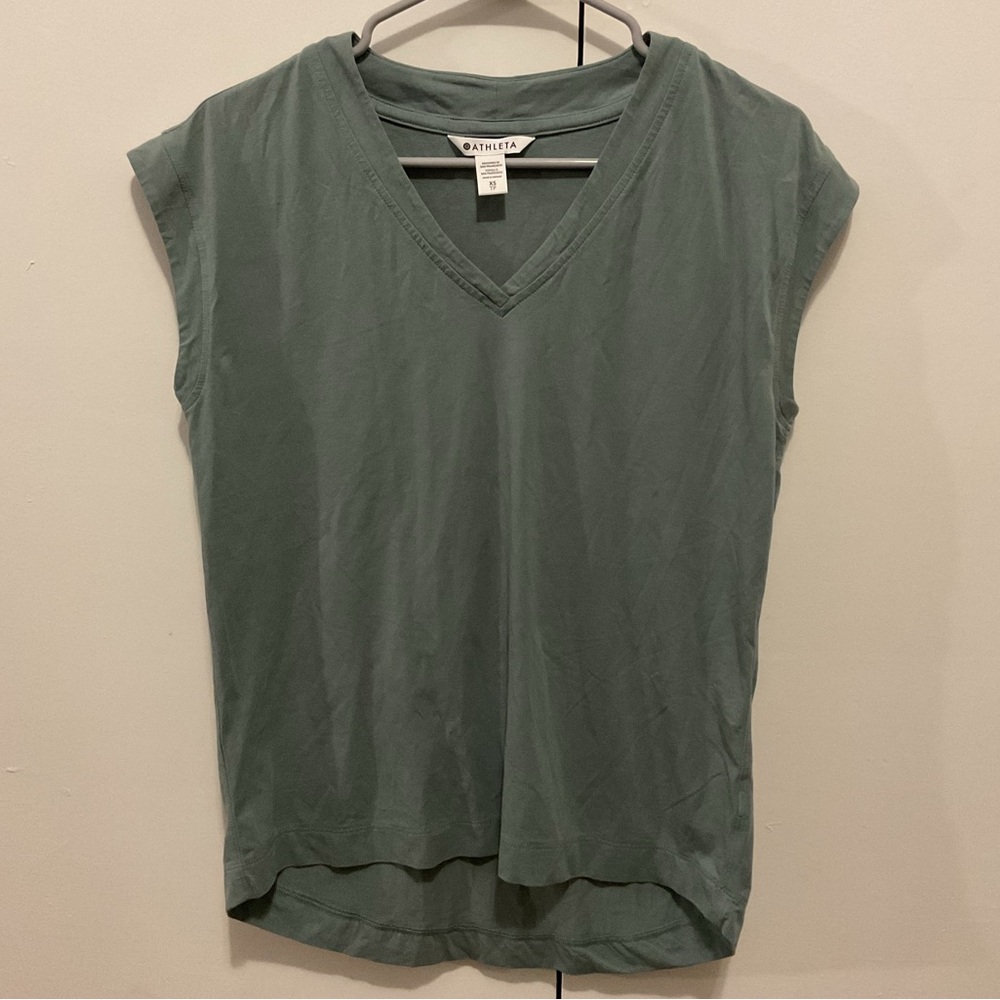 Athleta V neck